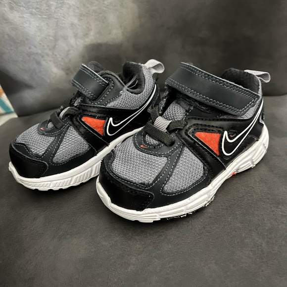 Nike toddler boy shoes sz 5.5 Brand new retail $115 - Picture 2 of 4